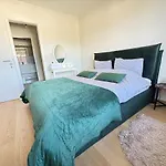 New House 4 Adultes - 2 Enfants - 180 M2 * Башараж