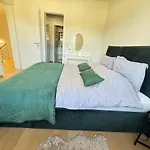 펜션 New House 4 Adultes - 2 Enfants - 180 M2