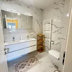 New House 4 Adultes - 2 Enfants - 180 M2 펜션