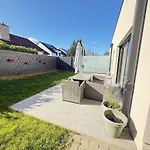 펜션 New House 4 Adultes - 2 Enfants - 180 M2 바스차라게