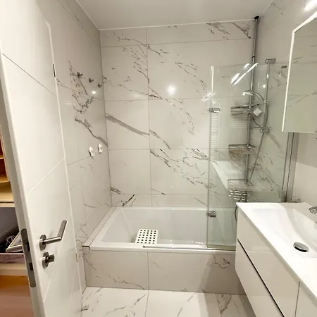 New House 4 Adultes - 2 Enfants - 180 M2