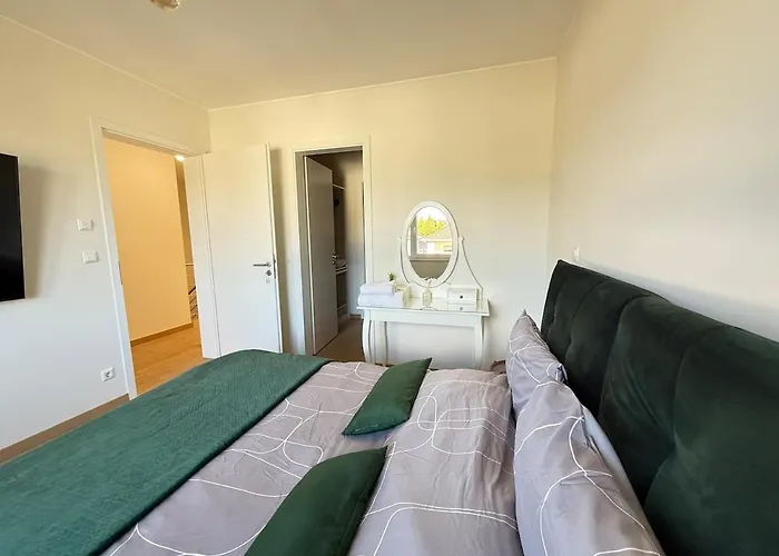 New House 4 Adultes - 2 Enfants - 180 M2 * Bascharage