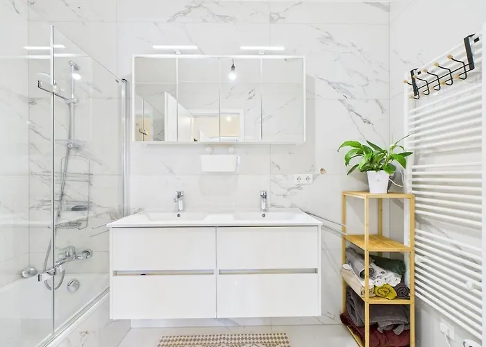 New House 4 Adultes - 2 Enfants - 180 M2 *