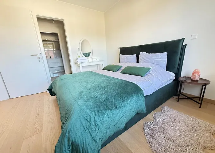 New House 4 Adultes - 2 Enfants - 180 M2 * Bascharage